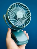 P8 USB Small Handheld Rechargeable Clip Fan - Image 3